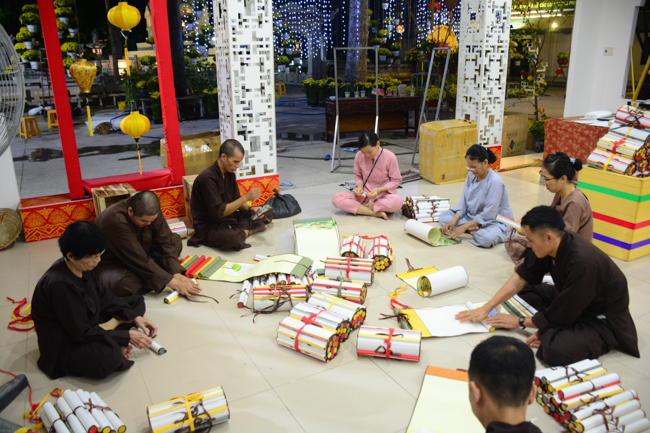 Series photos of activities preparing for the New Year 2020