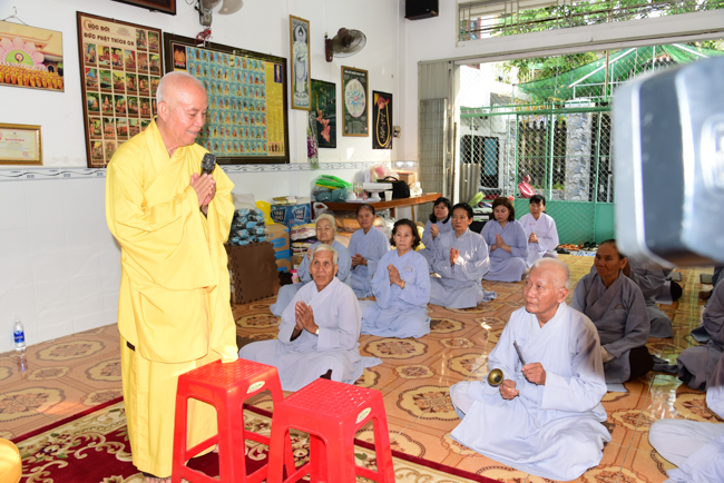 Tu niệm Phật một ngày Cần Thơ