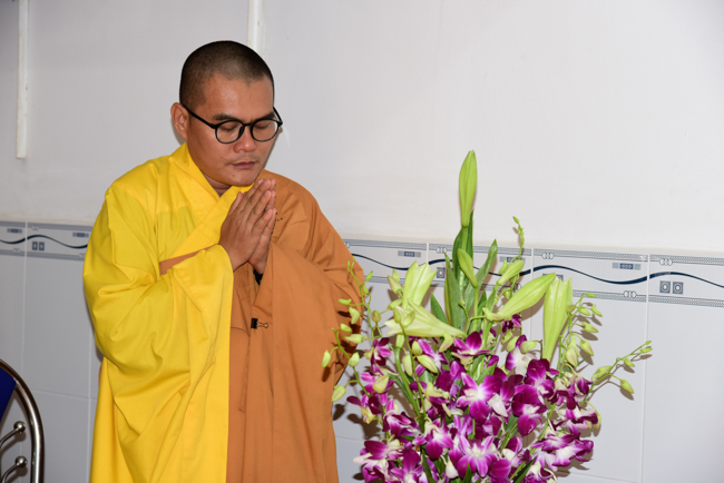 Tu niệm Phật một ngày Cần Thơ