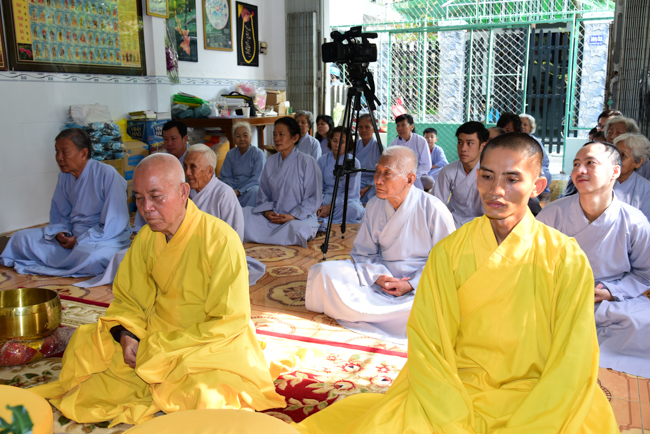 Tu niệm Phật một ngày Cần Thơ