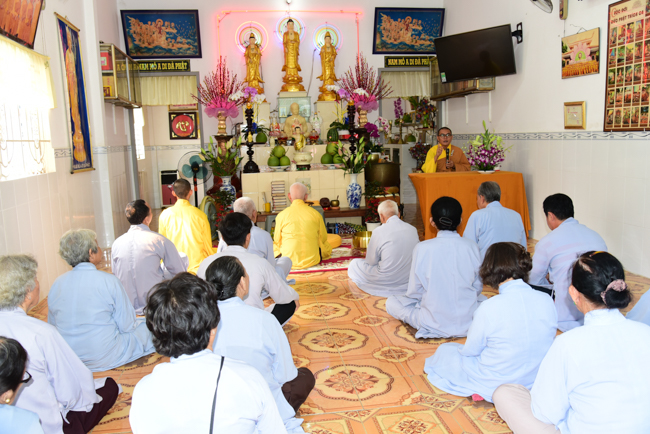 Tu niệm Phật một ngày Cần Thơ