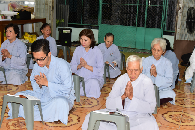 Tu niệm Phật một ngày Cần Thơ