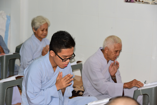 Tu niệm Phật một ngày Cần Thơ