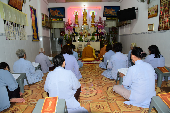 Tu niệm Phật một ngày Cần Thơ