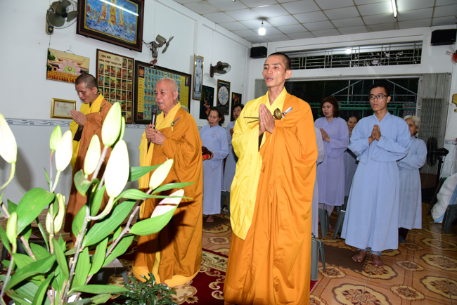 Tu niệm Phật một ngày Cần Thơ