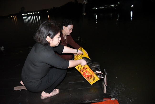 The rite praying for rebirth to Nun Ven. Thich Nu Nhuan Nha
