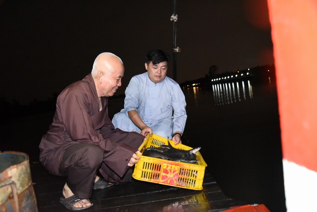The rite praying for rebirth to Nun Ven. Thich Nu Nhuan Nha