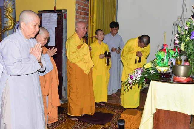 The rite praying for rebirth to Nun Ven. Thich Nu Nhuan Nha