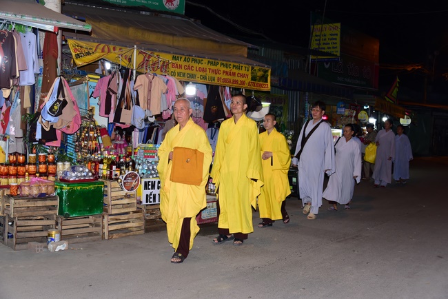 The rite praying for rebirth to Nun Ven. Thich Nu Nhuan Nha