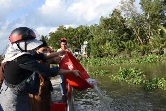 The rite praying for rebirth to Nun Ven. Thich Nu Nhuan Nha