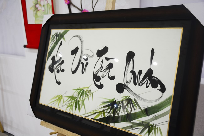 Series photos of activities preparing for the New Year 2020