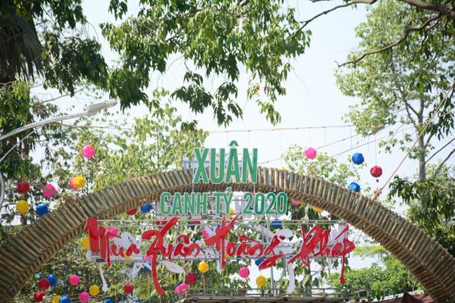 Series photos of activities preparing for the New Year 2020