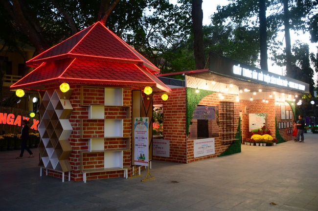 Series photos of activities preparing for the New Year 2020