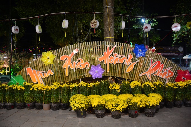 Series photos of activities preparing for the New Year 2020