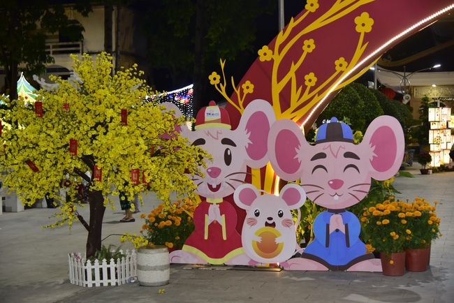 Series photos of activities preparing for the New Year 2020