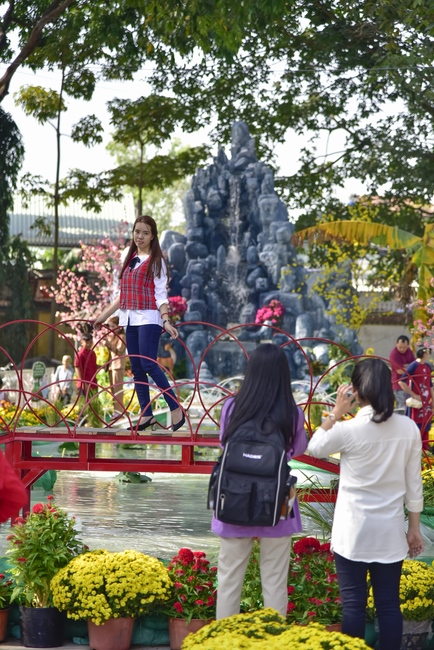 Series photos of activities preparing for the New Year 2020