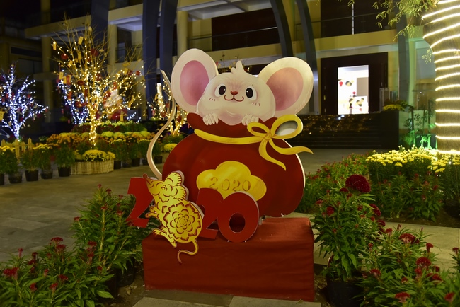 Series photos of activities preparing for the New Year 2020