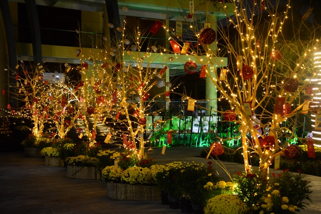 Series photos of activities preparing for the New Year 2020