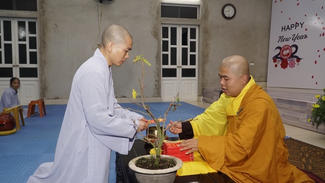 New Year's Eve at Dong Cao Pagoda - Thanh Hoa