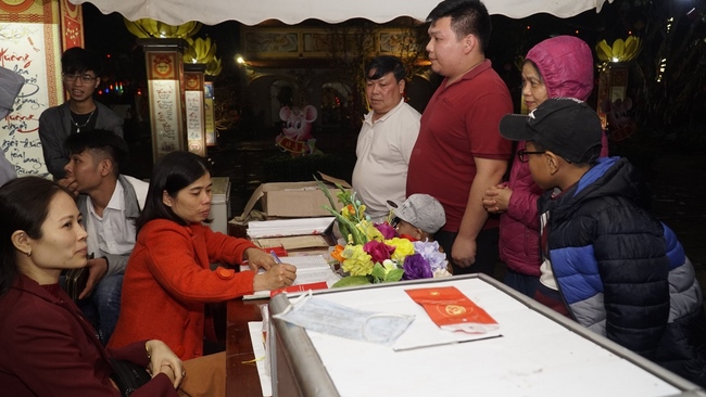 New Year's Eve at Dong Cao Pagoda - Thanh Hoa