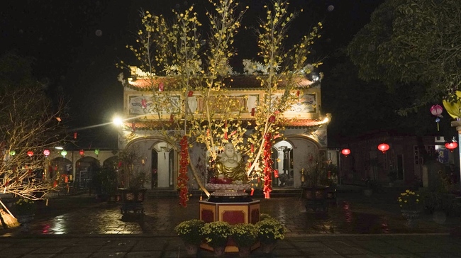 New Year's Eve at Dong Cao Pagoda - Thanh Hoa