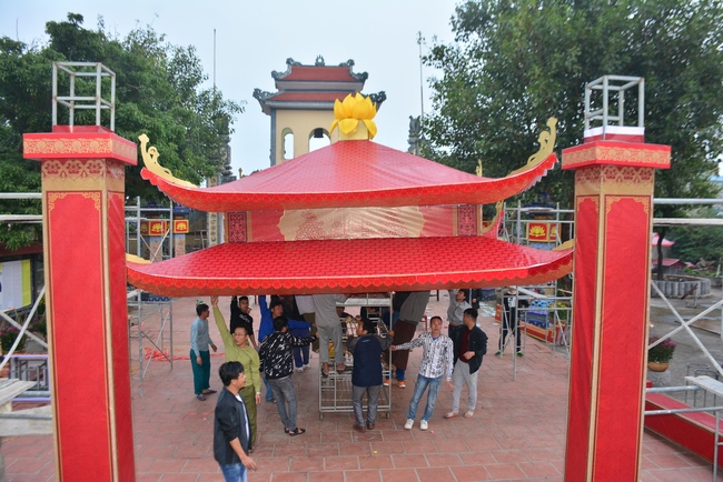 Welcoming the spring at Tay Khanh pagoda, Thai Binh