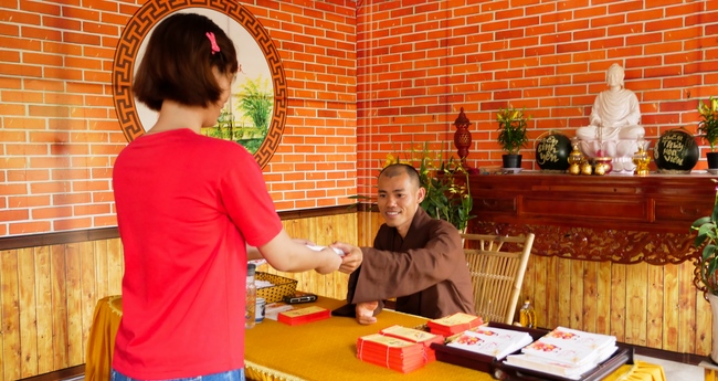 Đón xuân tại chùa Tây Pháp, Tây Ninh