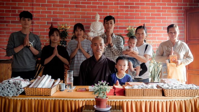 Đón xuân tại chùa Tây Pháp, Tây Ninh