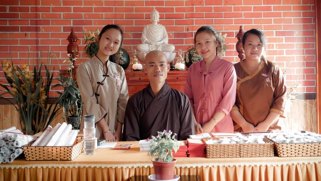 Đón xuân tại chùa Tây Pháp, Tây Ninh