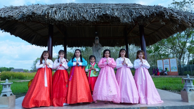 Đón xuân tại chùa Tây Pháp, Tây Ninh