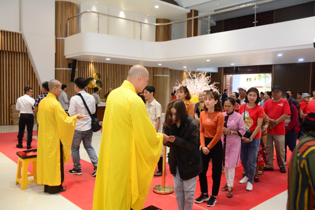 Series of photos on the 2nd day of Tet Holiday