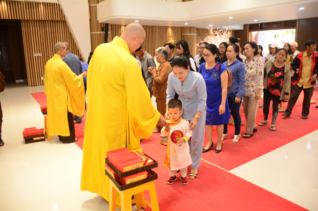 Series of photos on the 2nd day of Tet Holiday