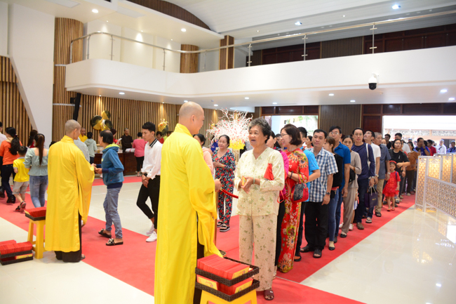 Series of photos on the 2nd day of Tet Holiday