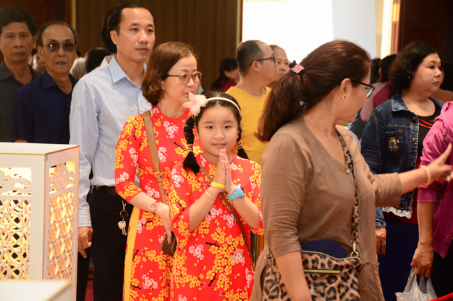 Series of photos on the 2nd day of Tet Holiday