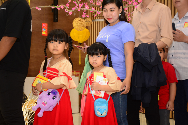 Series of photos on the 2nd day of Tet Holiday