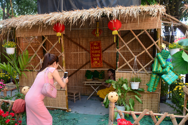 Series of photos on the 2nd day of Tet Holiday