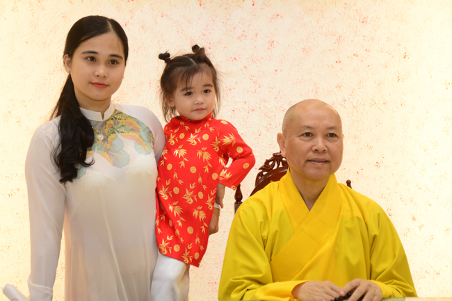 Series of photos on the 2nd day of Tet Holiday