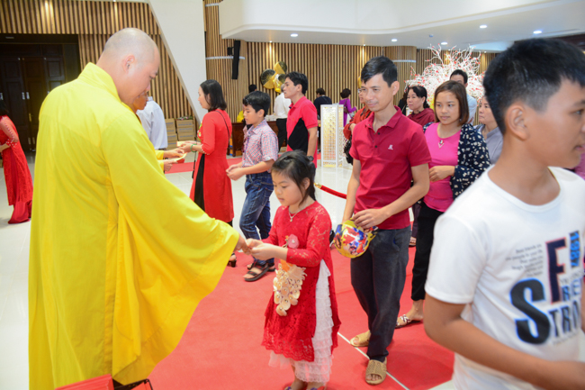 Series of photos on the 2nd day of Tet Holiday