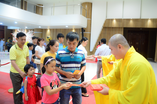 Series of photos on the 2nd day of Tet Holiday