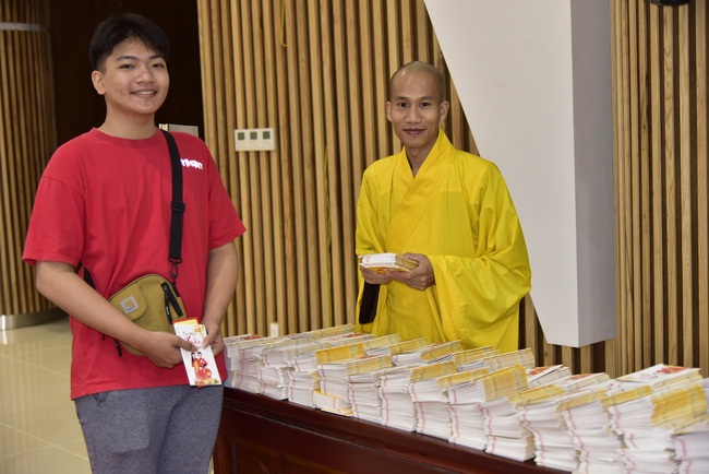 Over 79,000 red pockets had been given in the first day of Rat Year