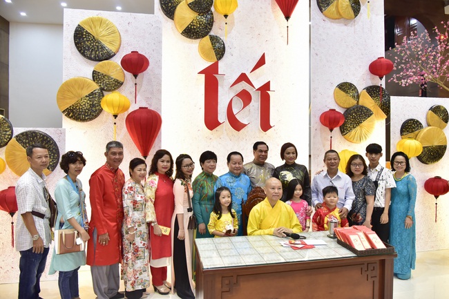 Over 79,000 red pockets had been given in the first day of Rat Year