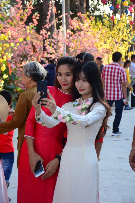 Over 79,000 red pockets had been given in the first day of Rat Year