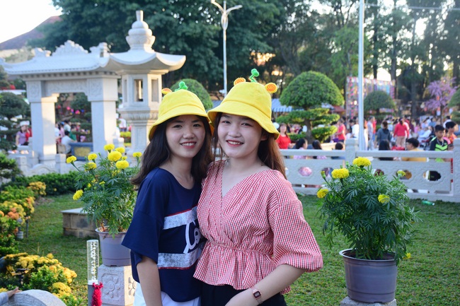 Over 79,000 red pockets had been given in the first day of Rat Year