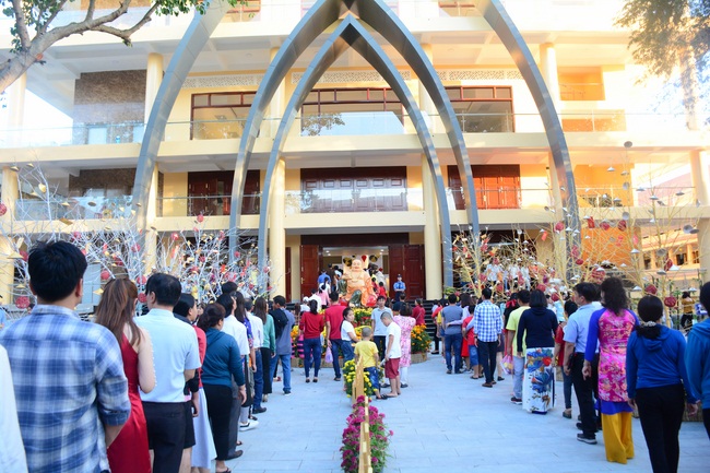 Over 79,000 red pockets had been given in the first day of Rat Year