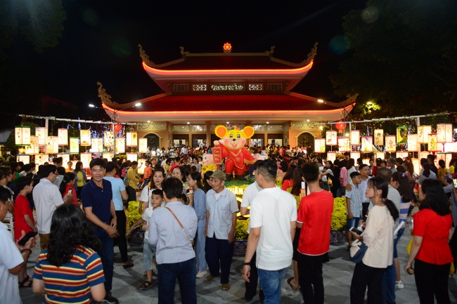 Over 79,000 red pockets had been given in the first day of Rat Year