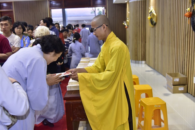 Over 79,000 red pockets had been given in the first day of Rat Year