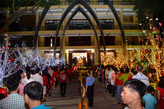 Over 79,000 red pockets had been given in the first day of Rat Year