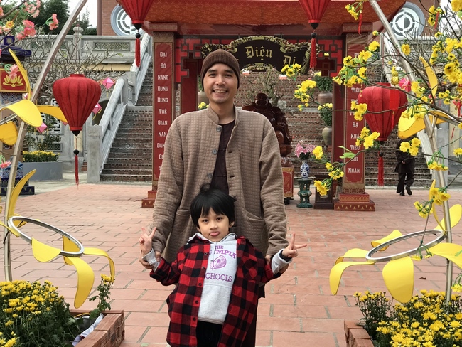 Welcoming the New Year's Eve on the rat year at Tay Khanh Pagoda - Thai Binh