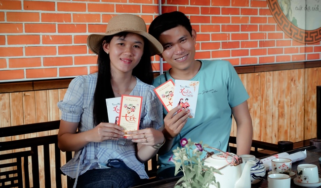 Chùm ảnh mồng ba Tết tại chùa Tây Pháp