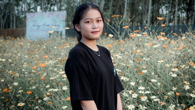 Chùm ảnh mồng hai Tết tại chùa Tây Pháp